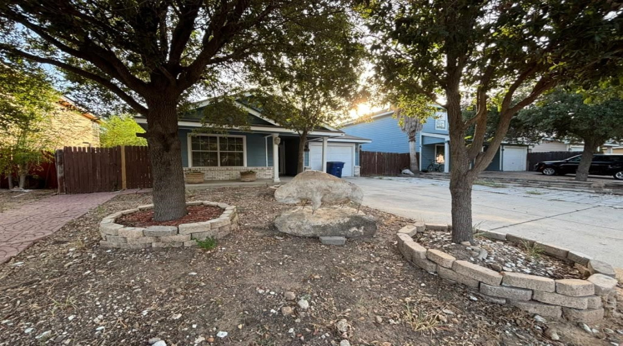 17414 College Port Dr, Laredo, Texas 78045, 3 Bedrooms Bedrooms, 5 Rooms Rooms,2 BathroomsBathrooms,Residential,For Sale,17414 College Port Dr,20263432