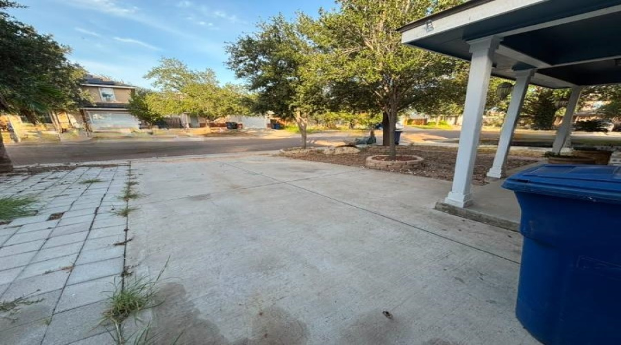 17414 College Port Dr, Laredo, Texas 78045, 3 Bedrooms Bedrooms, 5 Rooms Rooms,2 BathroomsBathrooms,Residential,For Sale,17414 College Port Dr,20263432