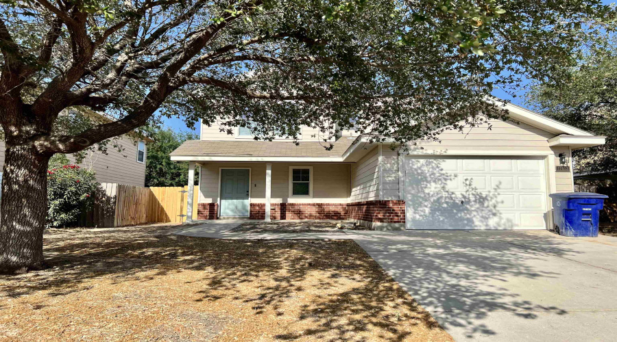 17413 College Port Dr, Laredo, Texas 78045, 4 Bedrooms Bedrooms, 5 Rooms Rooms,2 BathroomsBathrooms,Residential,For Rent,17413 College Port Dr,20263450