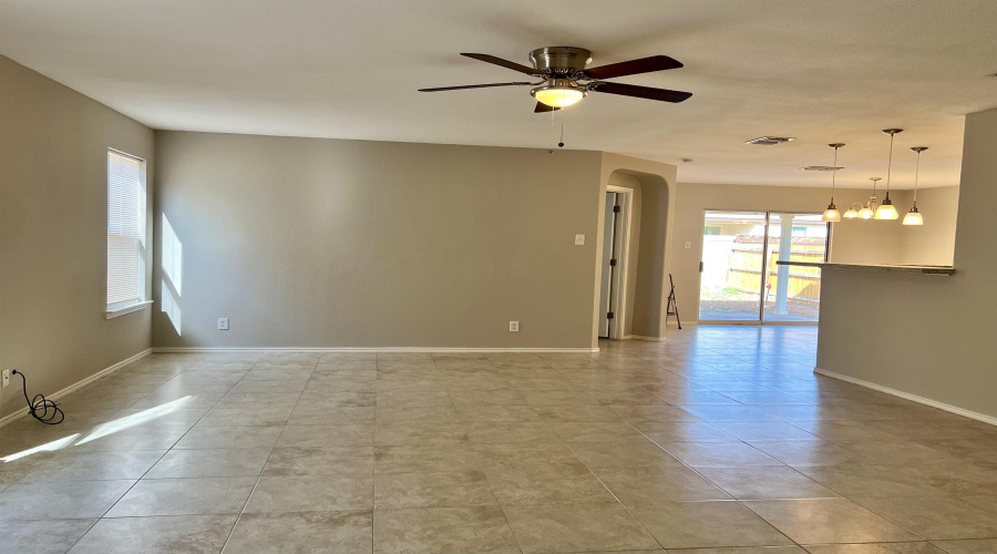 17413 College Port Dr, Laredo, Texas 78045, 4 Bedrooms Bedrooms, 5 Rooms Rooms,2 BathroomsBathrooms,Residential,For Rent,17413 College Port Dr,20263450
