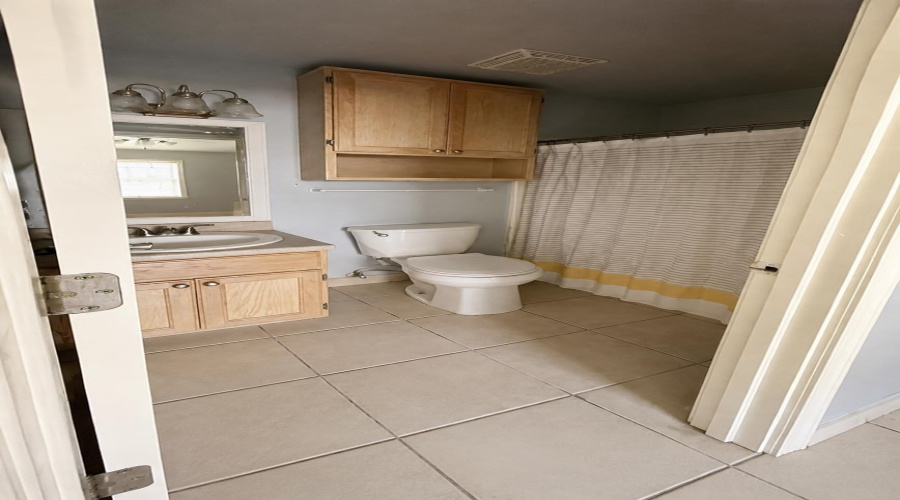 1752 Tiara Trl, Laredo, Texas 78045, 2 Bedrooms Bedrooms, 5 Rooms Rooms,2 BathroomsBathrooms,Residential,For Sale,1752 Tiara Trl,20263452
