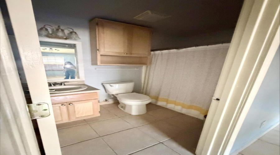 1752 Tiara Trl, Laredo, Texas 78045, 2 Bedrooms Bedrooms, 5 Rooms Rooms,2 BathroomsBathrooms,Residential,For Sale,1752 Tiara Trl,20263452