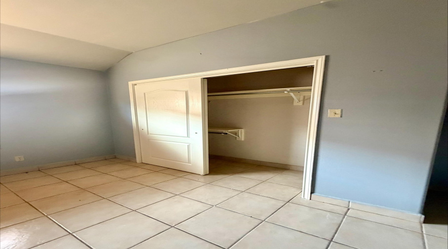 1752 Tiara Trl, Laredo, Texas 78045, 2 Bedrooms Bedrooms, 5 Rooms Rooms,2 BathroomsBathrooms,Residential,For Sale,1752 Tiara Trl,20263452