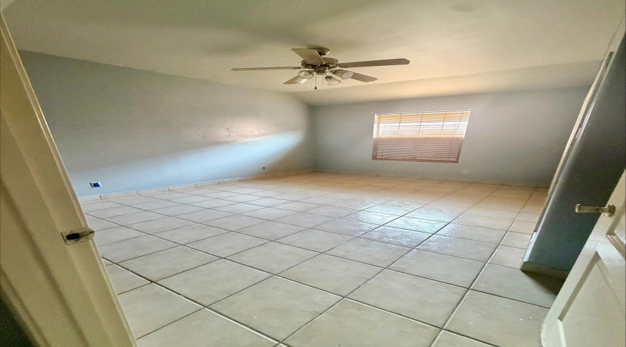 1752 Tiara Trl, Laredo, Texas 78045, 2 Bedrooms Bedrooms, 5 Rooms Rooms,2 BathroomsBathrooms,Residential,For Sale,1752 Tiara Trl,20263452