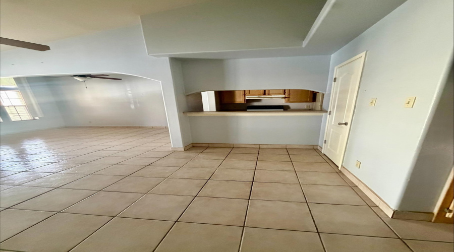 1752 Tiara Trl, Laredo, Texas 78045, 2 Bedrooms Bedrooms, 5 Rooms Rooms,2 BathroomsBathrooms,Residential,For Sale,1752 Tiara Trl,20263452