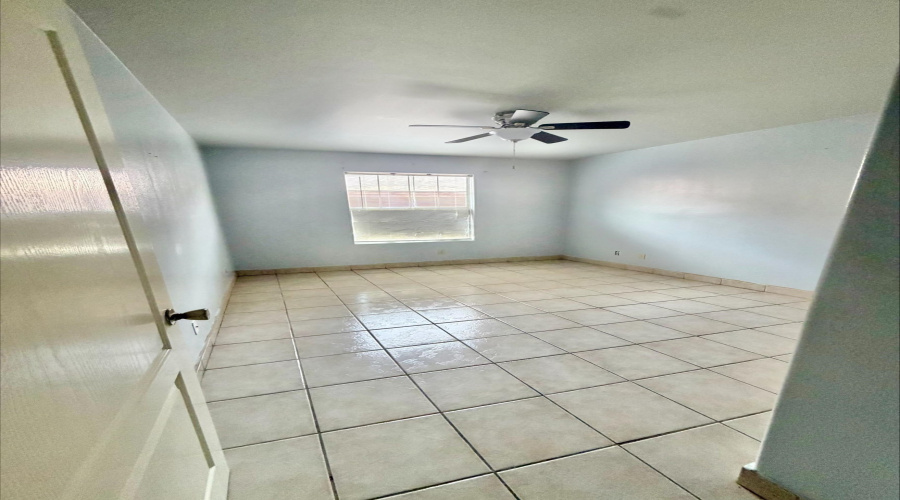 1752 Tiara Trl, Laredo, Texas 78045, 2 Bedrooms Bedrooms, 5 Rooms Rooms,2 BathroomsBathrooms,Residential,For Sale,1752 Tiara Trl,20263452