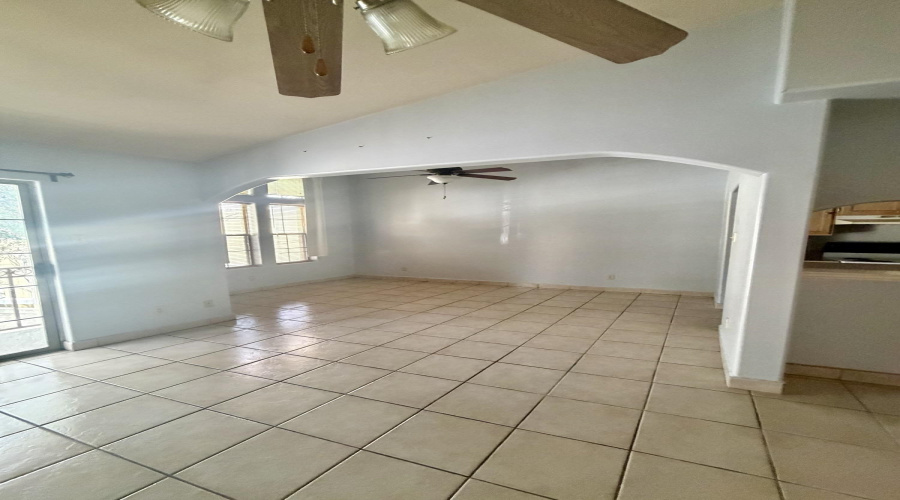 1752 Tiara Trl, Laredo, Texas 78045, 2 Bedrooms Bedrooms, 5 Rooms Rooms,2 BathroomsBathrooms,Residential,For Sale,1752 Tiara Trl,20263452