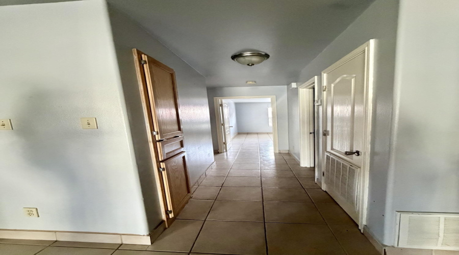 1752 Tiara Trl, Laredo, Texas 78045, 2 Bedrooms Bedrooms, 5 Rooms Rooms,2 BathroomsBathrooms,Residential,For Sale,1752 Tiara Trl,20263452