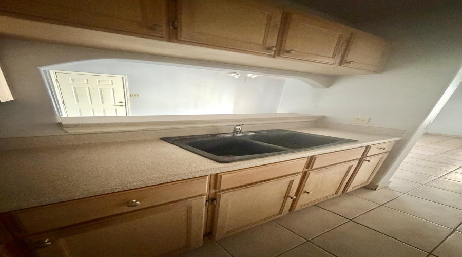 1752 Tiara Trl, Laredo, Texas 78045, 2 Bedrooms Bedrooms, 5 Rooms Rooms,2 BathroomsBathrooms,Residential,For Sale,1752 Tiara Trl,20263452
