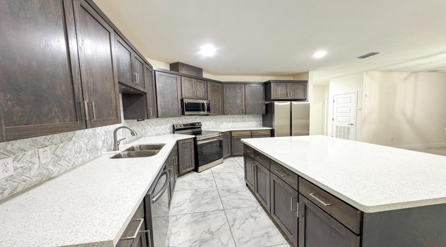 1421 Eagles LN, Laredo, Texas 78045, 3 Bedrooms Bedrooms, 6 Rooms Rooms,2 BathroomsBathrooms,Residential,For Rent,1421 Eagles LN,20263460