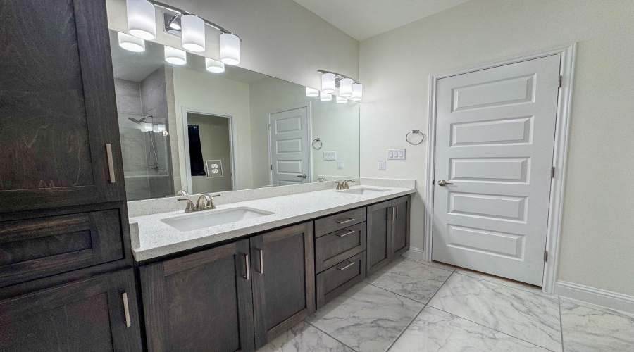 1421 Eagles LN, Laredo, Texas 78045, 3 Bedrooms Bedrooms, 6 Rooms Rooms,2 BathroomsBathrooms,Residential,For Rent,1421 Eagles LN,20263460