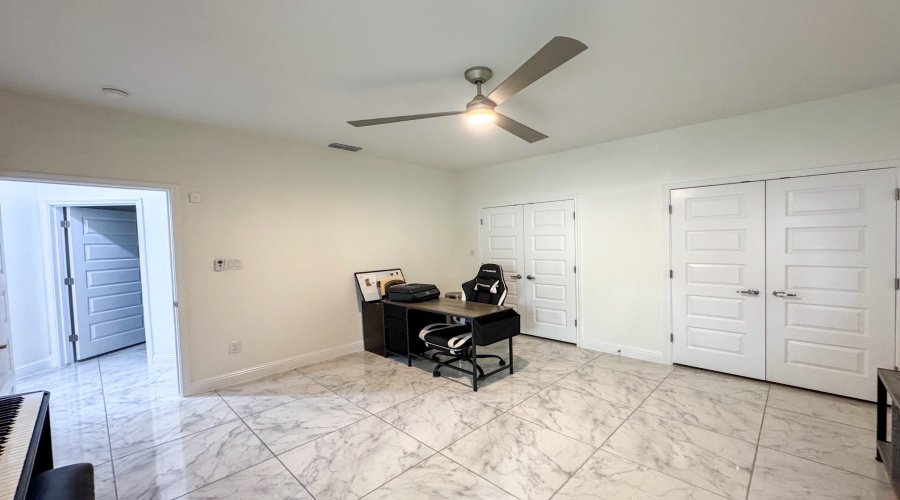 1421 Eagles LN, Laredo, Texas 78045, 3 Bedrooms Bedrooms, 6 Rooms Rooms,2 BathroomsBathrooms,Residential,For Rent,1421 Eagles LN,20263460