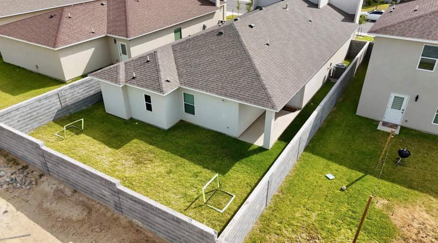 1421 Eagles LN, Laredo, Texas 78045, 3 Bedrooms Bedrooms, 6 Rooms Rooms,2 BathroomsBathrooms,Residential,For Rent,1421 Eagles LN,20263460