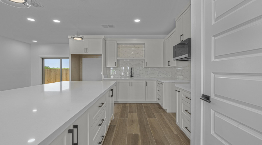6203 Seminario Ln., Laredo, Texas 78046, 3 Bedrooms Bedrooms, 6 Rooms Rooms,2 BathroomsBathrooms,Residential,For Sale,6203 Seminario Ln.,20263464