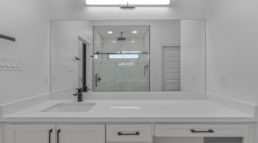 6203 Seminario Ln., Laredo, Texas 78046, 3 Bedrooms Bedrooms, 6 Rooms Rooms,2 BathroomsBathrooms,Residential,For Sale,6203 Seminario Ln.,20263464