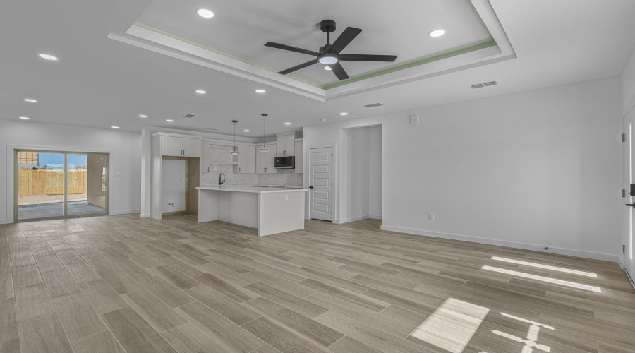 6203 Seminario Ln., Laredo, Texas 78046, 3 Bedrooms Bedrooms, 6 Rooms Rooms,2 BathroomsBathrooms,Residential,For Sale,6203 Seminario Ln.,20263464