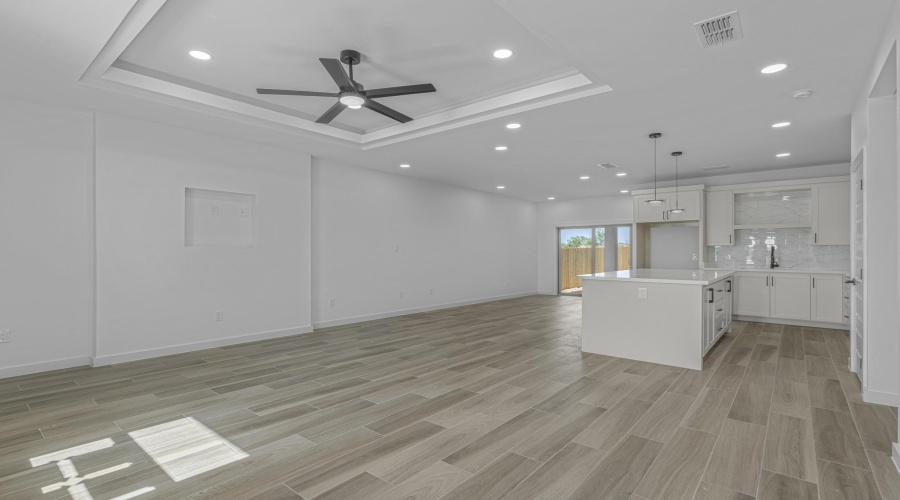 6203 Seminario Ln., Laredo, Texas 78046, 3 Bedrooms Bedrooms, 6 Rooms Rooms,2 BathroomsBathrooms,Residential,For Sale,6203 Seminario Ln.,20263464