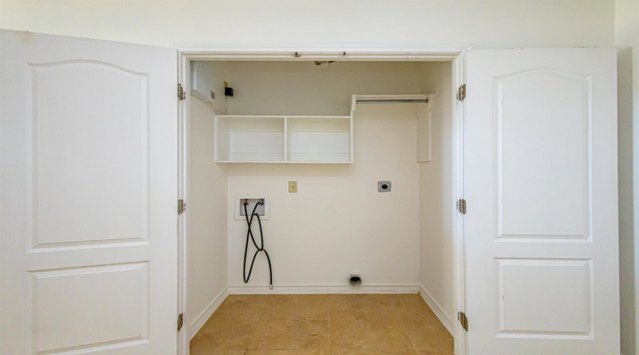 420 Montgomery St, Laredo, Texas 78040, 2 Bedrooms Bedrooms, 4 Rooms Rooms,2 BathroomsBathrooms,Residential,For Rent,420 Montgomery St,20263465