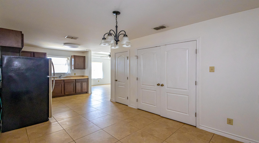 420 Montgomery St, Laredo, Texas 78040, 2 Bedrooms Bedrooms, 4 Rooms Rooms,2 BathroomsBathrooms,Residential,For Rent,420 Montgomery St,20263465