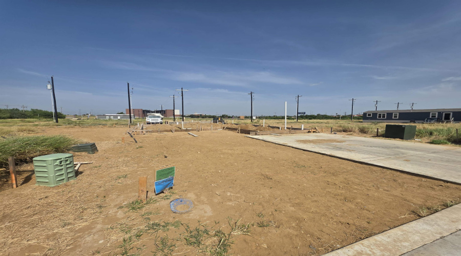 5015 Luna Grande Lp., Laredo, Texas 78046, 3 Bedrooms Bedrooms, 5 Rooms Rooms,2 BathroomsBathrooms,Residential,For Sale,5015 Luna Grande Lp.,20263467