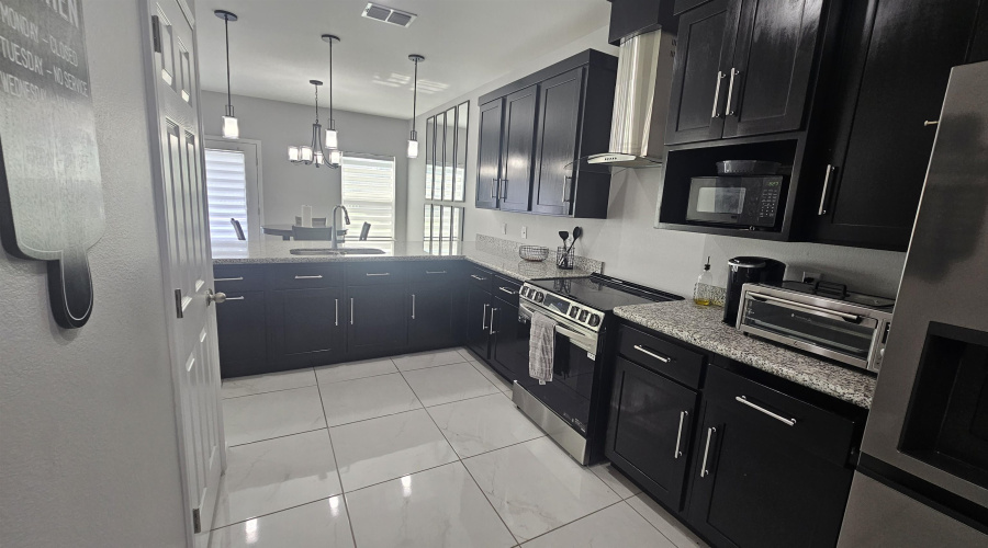 4225 Gavilan Dr., Laredo, Texas 78046, 4 Bedrooms Bedrooms, 7 Rooms Rooms,2 BathroomsBathrooms,Residential,For Rent,4225 Gavilan Dr.,20263468