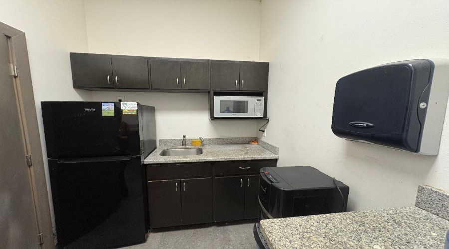 2614 San Eduardo Ave, Laredo, Texas 78040, 1 Room Rooms,4 BathroomsBathrooms,Commercial retail/office,For Rent,2614 San Eduardo Ave,20263455