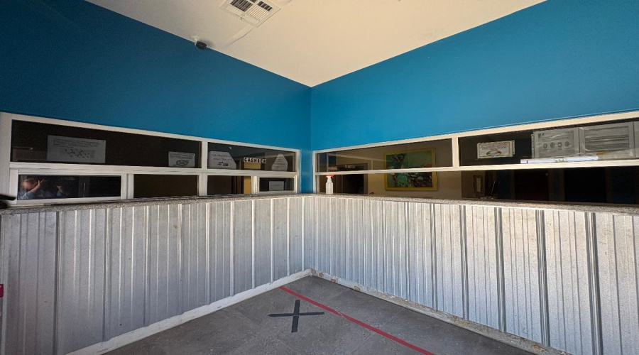 2614 San Eduardo Ave, Laredo, Texas 78040, 1 Room Rooms,4 BathroomsBathrooms,Commercial retail/office,For Rent,2614 San Eduardo Ave,20263455