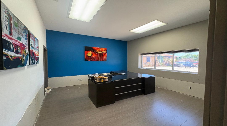 2614 San Eduardo Ave, Laredo, Texas 78040, 1 Room Rooms,4 BathroomsBathrooms,Commercial retail/office,For Rent,2614 San Eduardo Ave,20263455