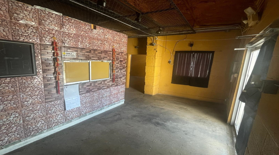 815 Park St, Laredo, Texas 78040, ,2 BathroomsBathrooms,Commercial retail/office,For Sale,815 Park St,20263466
