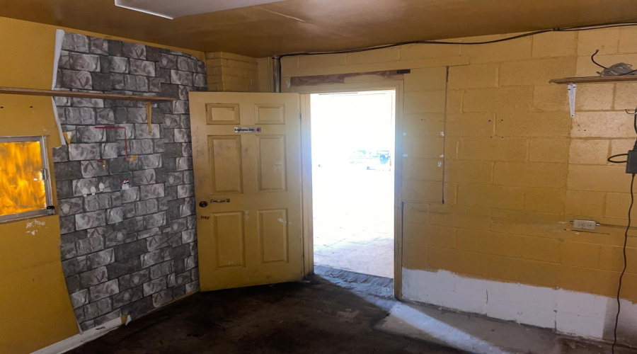815 Park St, Laredo, Texas 78040, ,2 BathroomsBathrooms,Commercial retail/office,For Sale,815 Park St,20263466