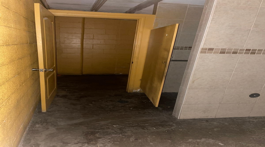 815 Park St, Laredo, Texas 78040, ,2 BathroomsBathrooms,Commercial retail/office,For Sale,815 Park St,20263466