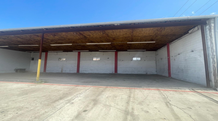 815 Park St, Laredo, Texas 78040, ,2 BathroomsBathrooms,Commercial retail/office,For Sale,815 Park St,20263466