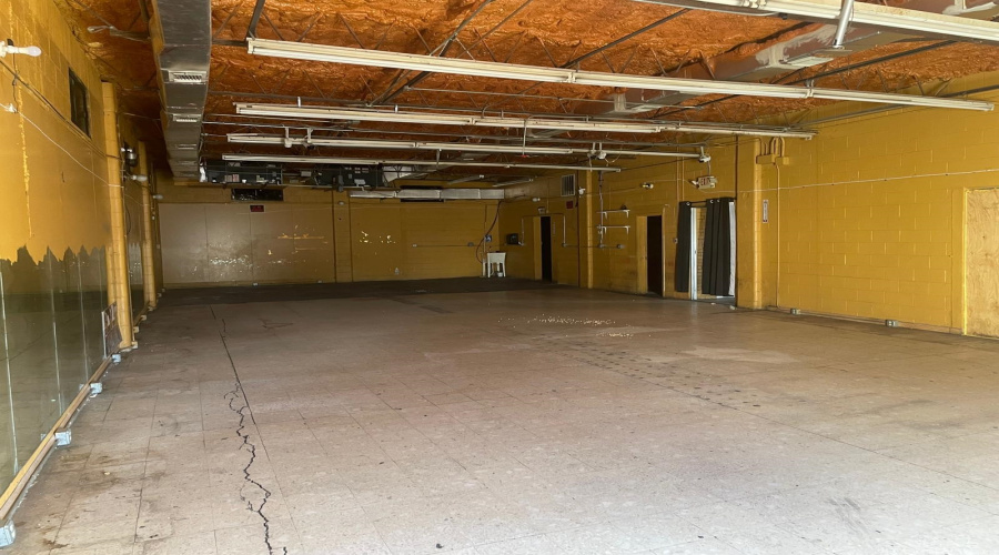 815 Park St, Laredo, Texas 78040, ,2 BathroomsBathrooms,Commercial retail/office,For Sale,815 Park St,20263466