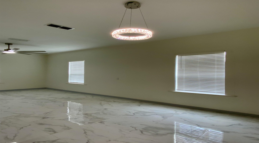 919 Willow St, Laredo, Texas 78040, 3 Bedrooms Bedrooms, 7 Rooms Rooms,2 BathroomsBathrooms,Residential,For Sale,919 Willow St,20262105