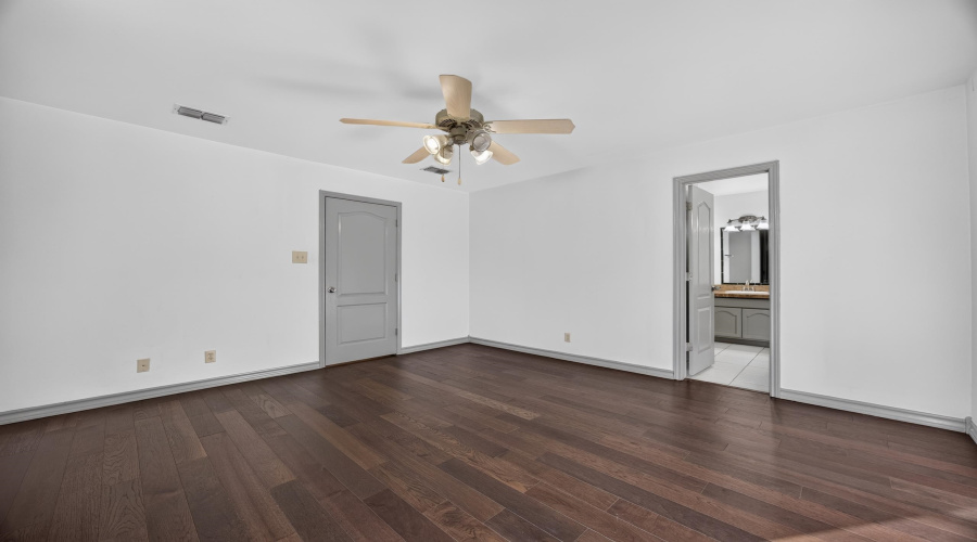 627 Anfield Lp, Laredo, Texas 78045, 3 Bedrooms Bedrooms, 5 Rooms Rooms,2 BathroomsBathrooms,Residential,For Sale,627 Anfield Lp,20263469