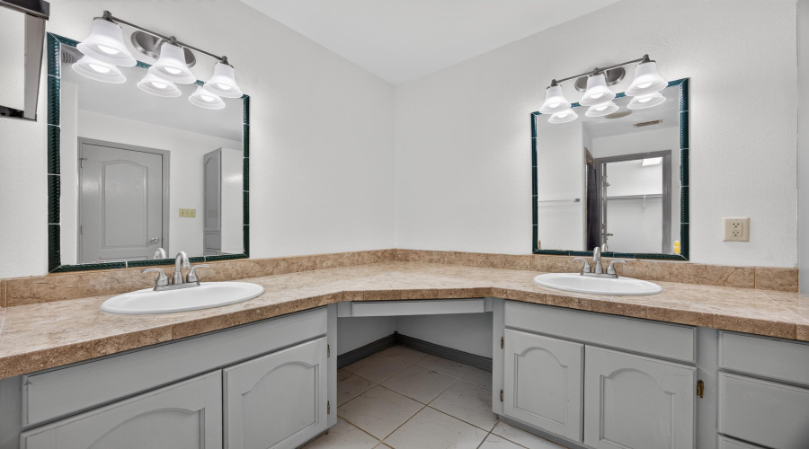 627 Anfield Lp, Laredo, Texas 78045, 3 Bedrooms Bedrooms, 5 Rooms Rooms,2 BathroomsBathrooms,Residential,For Sale,627 Anfield Lp,20263469