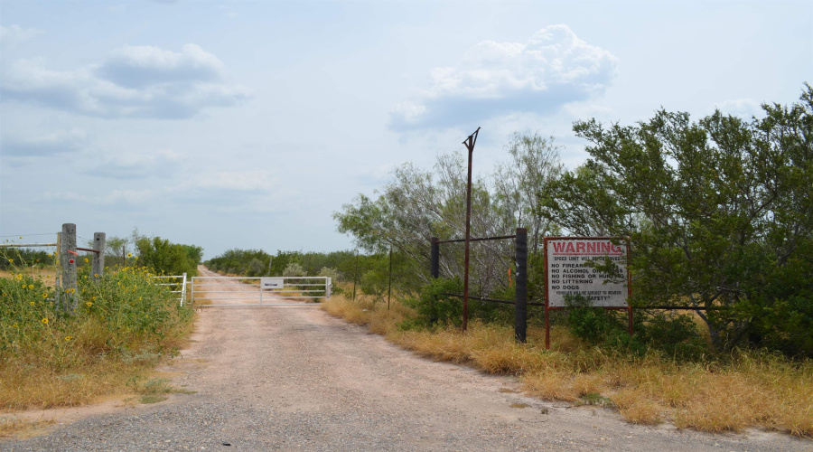 10 Acres U.S. Hwy 359, Laredo, Texas 78043, ,Land,For Sale,10 Acres U.S. Hwy 359,20263481