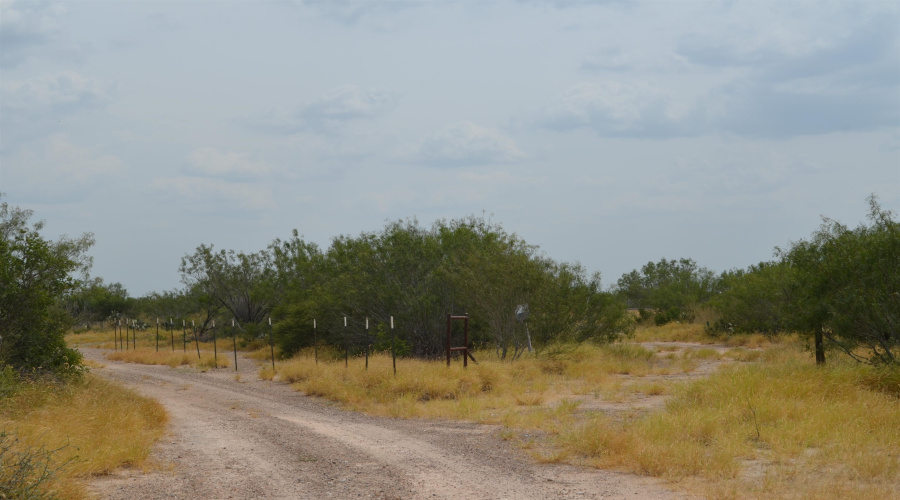 10 Acres U.S. Hwy 359, Laredo, Texas 78043, ,Land,For Sale,10 Acres U.S. Hwy 359,20263481