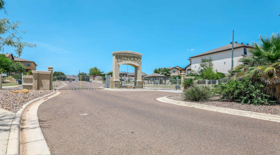 5609 Montevista Dr., Laredo, Texas 78043, 3 Bedrooms Bedrooms, 6 Rooms Rooms,2 BathroomsBathrooms,Residential,For Sale,5609 Montevista Dr.,20263475