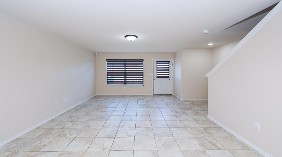 5609 Montevista Dr., Laredo, Texas 78043, 3 Bedrooms Bedrooms, 6 Rooms Rooms,2 BathroomsBathrooms,Residential,For Sale,5609 Montevista Dr.,20263475