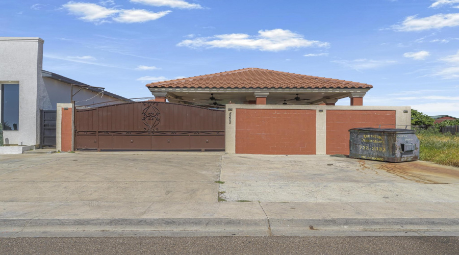 5205 Frijolillo Dr, LAREDO, Texas 78046-8136, ,Residential,For Sale,5205 Frijolillo Dr,20263477