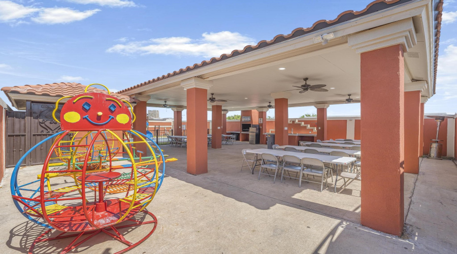 5205 Frijolillo Dr, LAREDO, Texas 78046-8136, ,Residential,For Sale,5205 Frijolillo Dr,20263477