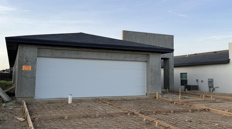 5514 Raven Dr., Laredo, Texas 78046, 3 Bedrooms Bedrooms, 5 Rooms Rooms,2 BathroomsBathrooms,Residential,For Sale,5514 Raven Dr.,20263478