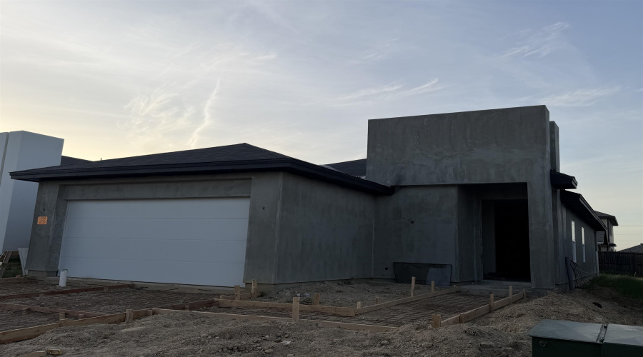 5514 Raven Dr., Laredo, Texas 78046, 3 Bedrooms Bedrooms, 5 Rooms Rooms,2 BathroomsBathrooms,Residential,For Sale,5514 Raven Dr.,20263478