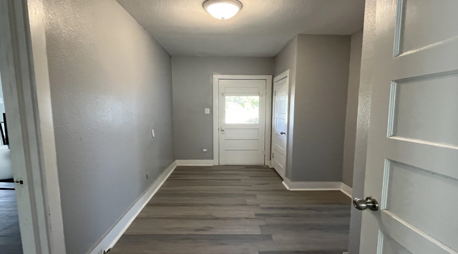 409 E Kohler, Hebbronville, Texas 78361, 3 Bedrooms Bedrooms, 6 Rooms Rooms,1 BathroomBathrooms,Residential,For Sale,409 E Kohler,20263482