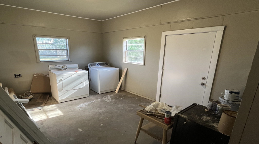 409 E Kohler, Hebbronville, Texas 78361, 3 Bedrooms Bedrooms, 6 Rooms Rooms,1 BathroomBathrooms,Residential,For Sale,409 E Kohler,20263482