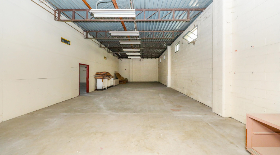 900 Lincoln St, Laredo, Texas 78040, 1 Room Rooms,1 BathroomBathrooms,Commercial retail/office,For Rent,900 Lincoln St,20263473