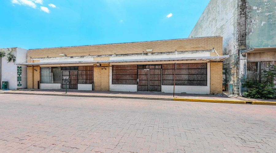 900 Lincoln St, Laredo, Texas 78040, 1 Room Rooms,1 BathroomBathrooms,Commercial retail/office,For Rent,900 Lincoln St,20263473