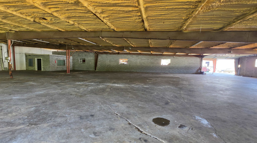 817 Willow St, Laredo, Texas 78043, 1 Bedroom Bedrooms, 1 Room Rooms,1 BathroomBathrooms,Commercial/industrial,For Rent,817 Willow St,20263487