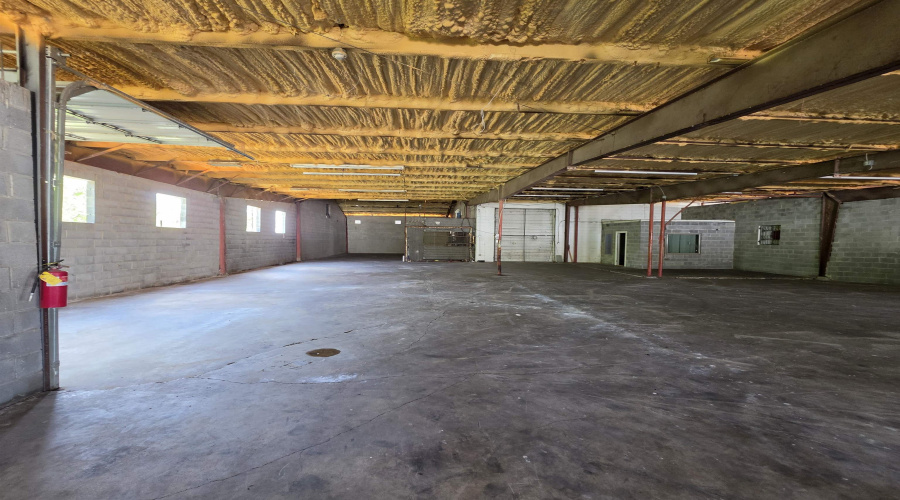 817 Willow St, Laredo, Texas 78043, 1 Bedroom Bedrooms, 1 Room Rooms,1 BathroomBathrooms,Commercial/industrial,For Rent,817 Willow St,20263487